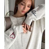 オートミール | こなれた主役級の存在感♪袖ハート＆手書き風ロゴ刺繍裏毛オフショルオーバーサイズス… | Classical Elf 