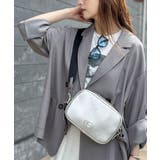 シルバー | 気取らないのに、おしゃれ見え。エンボスショルダーバッグ | Classical Elf 