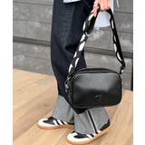 気取らないのに、おしゃれ見え。エンボスショルダーバッグ | Classical Elf  | 詳細画像2 