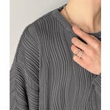 ゆるさとスタイリッシュを両立。オーバーサイズウェーブ柄ジャガード長袖Tシャツ | Classical Elf Men | 詳細画像33