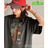 Aエルモ | 大人カジュアルにハマる。綿100%セサミキャラピグメント加工ビッグTシャツ | Classical Elf Men