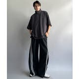 遊び心もこなれ感もキメる。刺繍入りダンボール素材ジップ半袖Tシャツ | Classical Elf Men | 詳細画像31