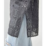 きれいめカジュアルのスタイリング叶う。パネルレースハーフジップ半袖プルオーバー | Classical Elf  | 詳細画像13 