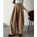 ベージュ | カーブで魅せる、抜け感シルエット。綿100%コットンツイルバレルレッグタックパン… | Classical Elf