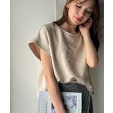 ライトベージュ | 《JaVaジャバコラボ》上品な大人の抜け感。フロントPAEANエンボス加工半袖T… | Classical Elf 