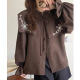 【mily bilet】クラシカルさとモダンさを両立。花刺繍ケープブラウス | Classical Elf  | 詳細画像19 