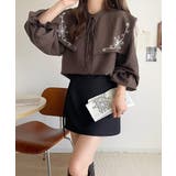 【mily bilet】クラシカルさとモダンさを両立。花刺繍ケープブラウス | Classical Elf  | 詳細画像23 