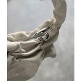 2way仕様で、コーデ自在。スウェード風ギャザーデザインハンドバッグ | Classical Elf | 詳細画像22