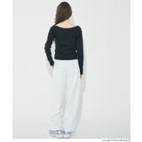 滑らかな肌触りと美シルエットが魅力のスムースラグランオフショルダートップス | coca | 詳細画像21 