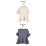 一枚で品よく決まる、ボリューム袖ペプラムブラウス | coca | 詳細画像18 