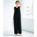 ［Black］ | エンボス加工×ジップデザインで魅せる、エンボスフロントジップオールインワン | coca