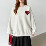 後ろ姿まで可愛い。サガラ刺繍ハートロゴトレーナー スウェット ロゴトレーナー | COCOMOMO | 詳細画像20 