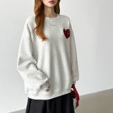 後ろ姿まで可愛い。サガラ刺繍ハートロゴトレーナー スウェット ロゴトレーナー | COCOMOMO | 詳細画像25 