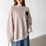 後ろ姿まで可愛い。サガラ刺繍ハートロゴトレーナー スウェット ロゴトレーナー | COCOMOMO | 詳細画像7 