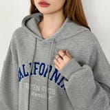 着るだけで今っぽい、デイリーに使えるカレッジロゴパーカー オーバーサイズ パーカー | COCOMOMO | 詳細画像26 