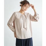 ピンクベージュ | ジョーゼットチャーム付きブラウス | ikka 