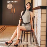サイドギャザータートルネックベルト付きワンピース | Dazzy | 詳細画像2