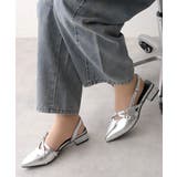 シルバー | 【25年秋冬新作】ポインテッドトゥ クロスデザイン ストラップパンプス | DEMETER