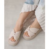 アイボリー | 【25年春夏新作】厚底 スクエアトゥ リボンデザイン パテッドサンダル | DEMETER