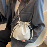 ホワイト | ミニマルデザインレザー巾着バッグ | Doux Belle 