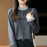 グレー | フリルデザインボタンニットトップス | Doux Belle 