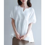 ホワイト | フクレジャガード生地キーネックブラウス | SAISON DE PAPILLON