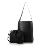 ブラック | カシュカシュ / アシンメトリーバックル付きホーボーバッグ | UNBILLION