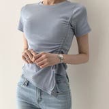 サイドギャザーでスタイルアップ。イレギュラーヘムクロップドTシャツ | Girly Doll | 詳細画像2