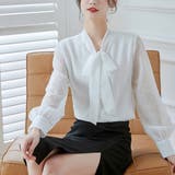 ホワイト | ボウタイリボンドットブラウス【韓国ファッション】【春夏新商品】 | Girly Doll