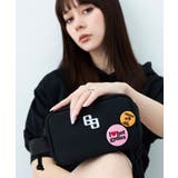 ブラック | GYDA(ジェイダ)スクエアポーチ 大容量 缶バッジ付き | ELGAES