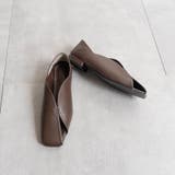 PUブラウン | アシンメトリースクエアトゥパンプス | FABBY FABBY.