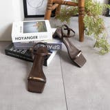 PUブラウン | スクエアトゥメタルパーツストラップヒールサンダル | FABBY FABBY.