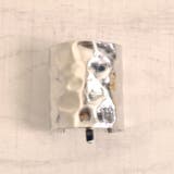 エンボスシルバー | ショートメタルロールポニーフックヘアフックヘアカフヘアアクセサリートレンドモード | FACION