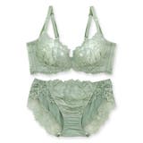華やか大輪レースでベーシック進化する盛り胸メイクブラの定番「LACY MAKE」 | fran de lingerie | 詳細画像6