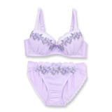 可憐なフラワーレースのフェミニンランジェリーナチュラルバスト 「フラワークラウン | fran de lingerie | 詳細画像3 