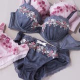 ブラック | 可憐なフラワーレースのフェミニンランジェリーナチュラルバスト 「フラワークラウン | fran de lingerie