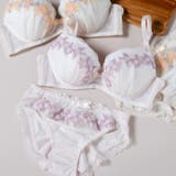 ライトピンク | 可憐なフラワーレースのフェミニンランジェリーナチュラルバスト 「フラワークラウン | fran de lingerie