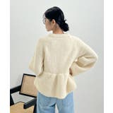 ふんわり袖で可愛さUP。ボリューム袖ペプラムニットトップス | futier land | 詳細画像24 