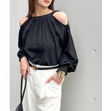 ブラック | 大人の色香漂い。ホルターネックオープンショルダーブラウス | futier land