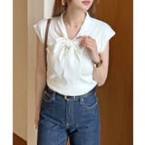 ホワイト | 大きめのリボンが目を惹く。リボンタイノースリトップス | futier land