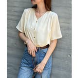 アイボリー | 金ボタンで上品見える。ショルダータックVネック半袖ブラウス | futier land