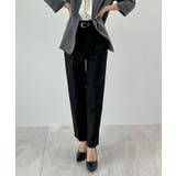 ブラック | 脚長効果抜群の美脚ライン。センタータックテーパードパンツ | futier land