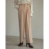 ベージュ(004) | コーデを新鮮に見せてくれるストレートパンツ ピーチサテンタックストレートパンツ | Re:EDIT
