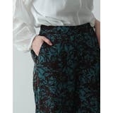 シックな配色とモードな雰囲気が魅力 フラワーペインティングテーパードパンツ パンツ | Re:EDIT | 詳細画像14