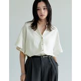 オフホワイト(502) | ポーラVネックフレアスリーブ切り替え半袖ブラウス | Re:EDIT