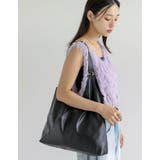 ブラック(501) | フェイクレザーVカットトートバッグ | Re:EDIT