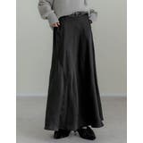 ブラック(501) | シワ加工サテン切り替えナロースカート | Re:EDIT