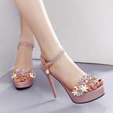 キュートな小花が咲くガーリーなストラップサンダル(CABARETSHOES) | GRAXIA | 詳細画像3 