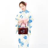 淡い格子状に入ったラインに鮮やかなブルーの花柄がかわいい浴衣3点セット | GRAXIA | 詳細画像9