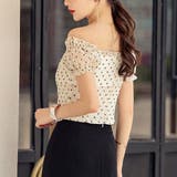 大人可愛いモノトーンの小花柄クロップドトップス(TOPS) | GRAXIA | 詳細画像6 